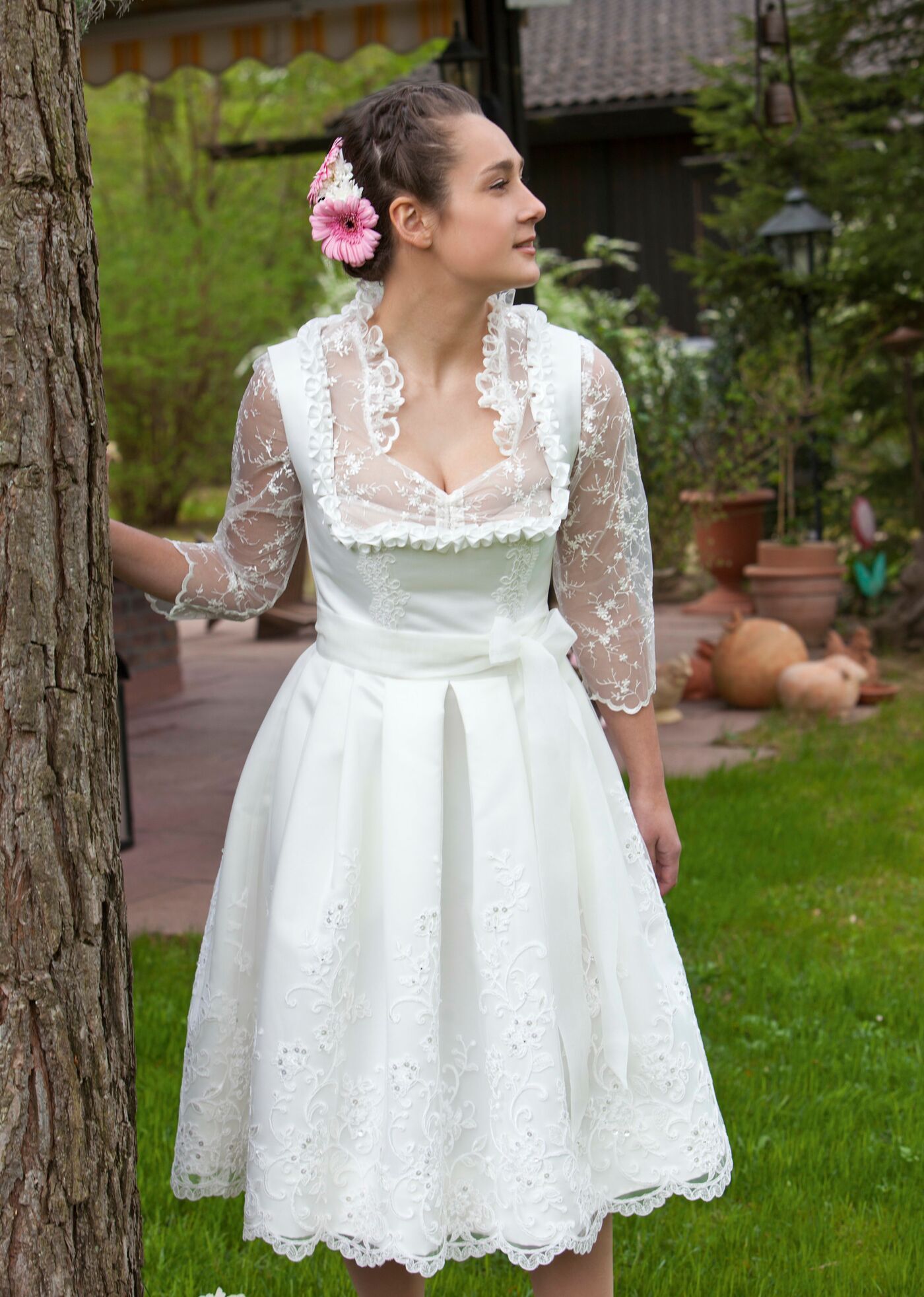 Hochzeitsdirndl lang und Brautdirndl kurz in Hanau bei Frankfurt